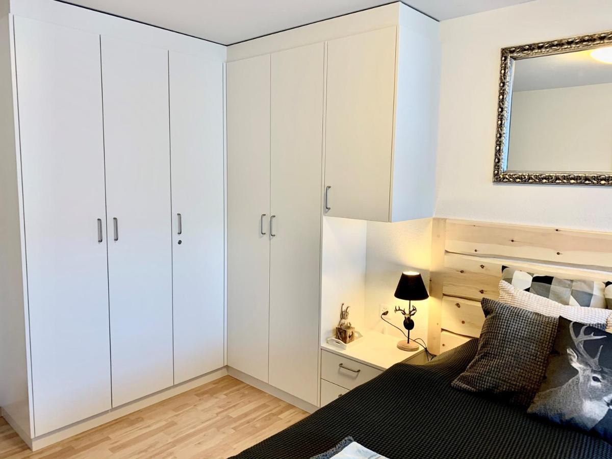 Sehr Zentral Beim Jakobshorn, Bolgen, Skischule, Skivermietung, Bahnhof, Supermarkt, Restaurants, Wifi, Netflix Und Voll Ausgestattet - Bolgen Apartment